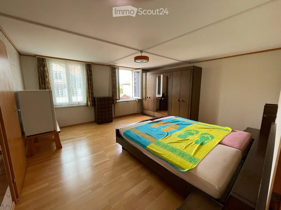 verschiedene möblierte Zimmer in Niederuzwil
