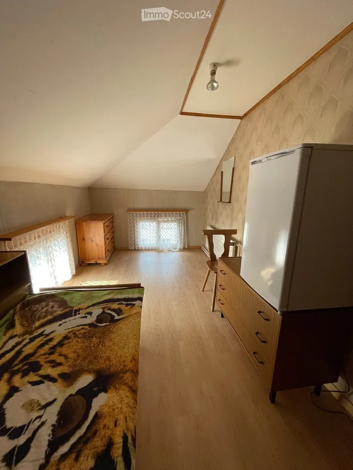 verschiedene möblierte Zimmer in Niederuzwil
