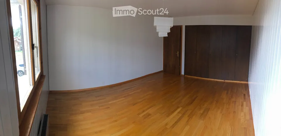 Wohnung 4.5 Zimmer, Garten, ruhig und mit Aussicht