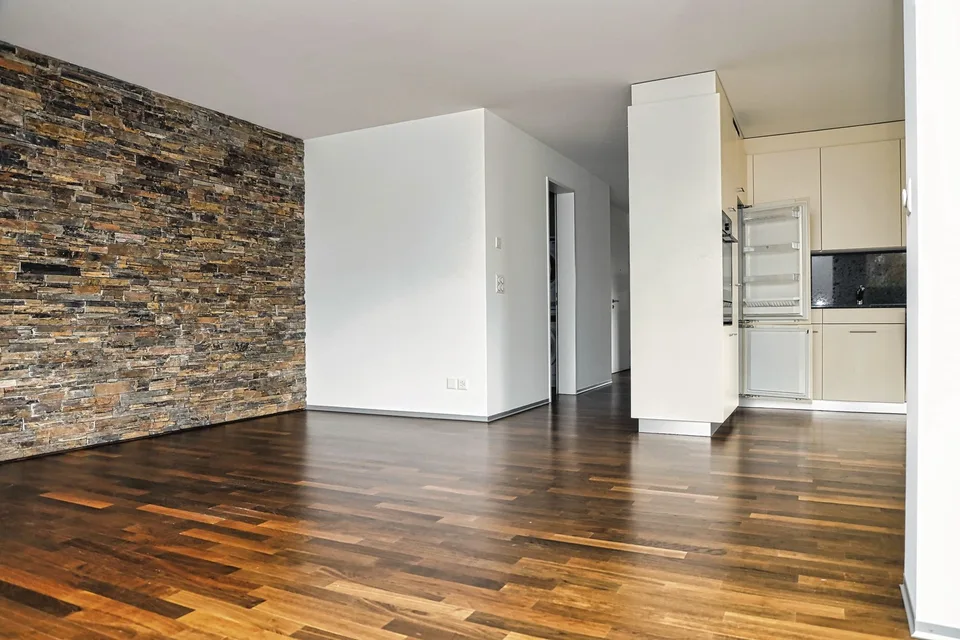 Wir suchen einen neuen Mieter! / We are looking for a new tenant!