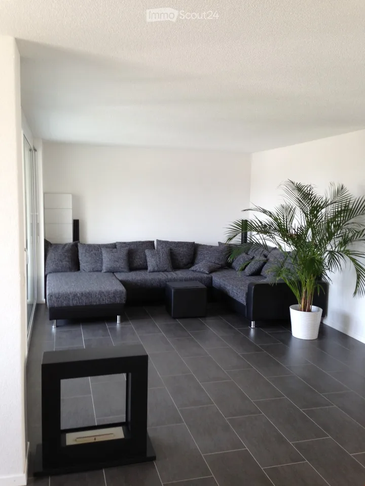 Beautiful, modern apartment with 2 balconies and large rooftop terrace