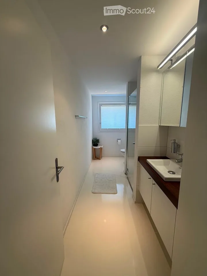 Appartement en propriété exclusive de 5½ pièces avec plus de 192 m² de surface totale et une terrasse ensoleillée de rêve