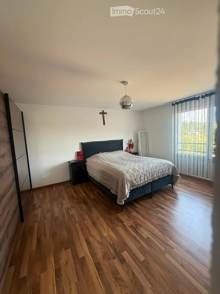 Appartement en propriété exclusive de 5½ pièces avec plus de 192 m² de surface totale et une terrasse ensoleillée de rêve