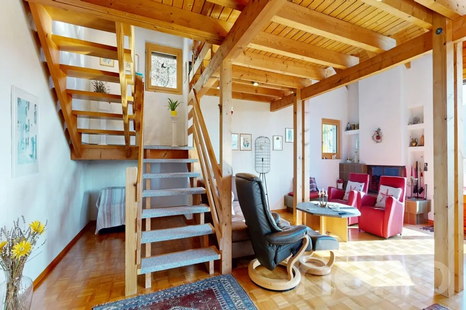 Charmante maison individuelle de 6 pièces avec piscine, sauna et vue panoramique