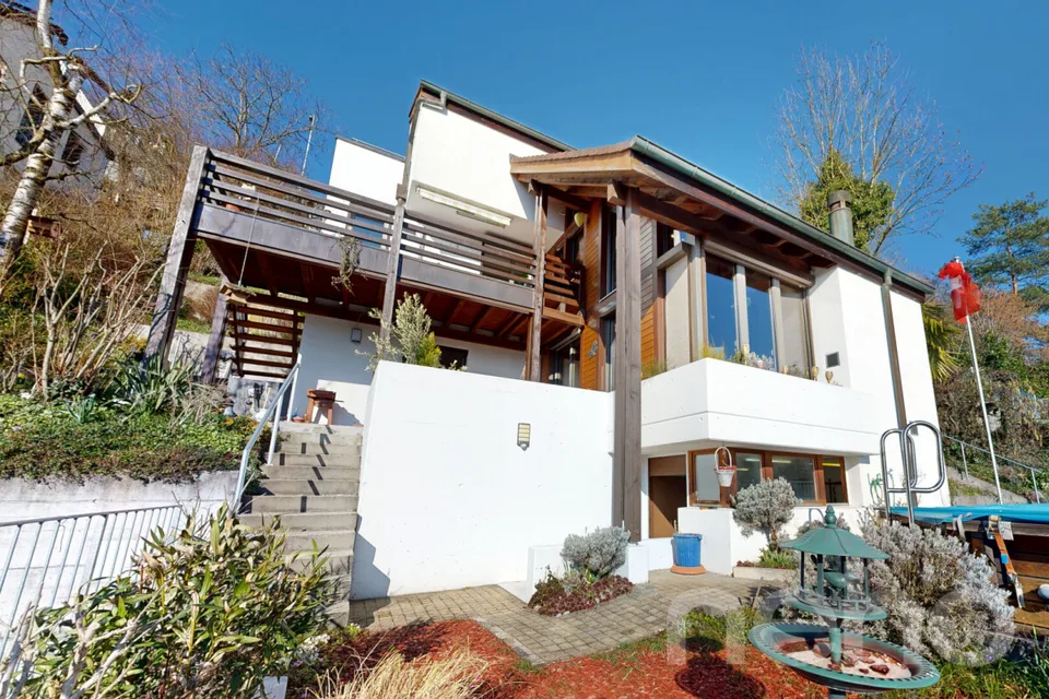 Charmante maison individuelle de 6 pièces avec piscine, sauna et vue panoramique