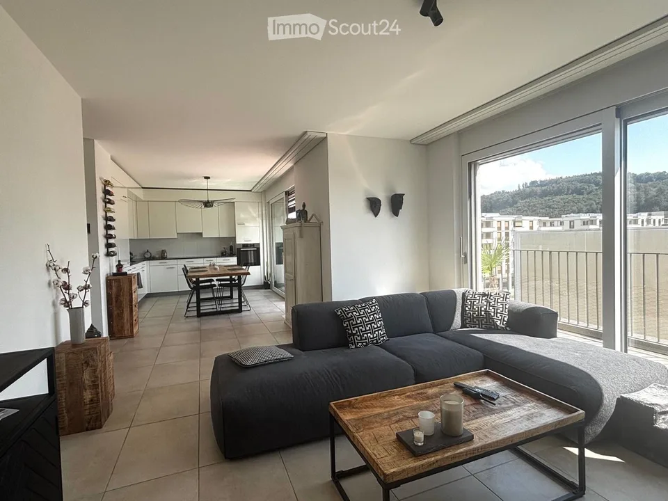 Superbe attique de 3.5 pièces avec terrasse de 50 m² – un cadre de vie d'exception à Marly