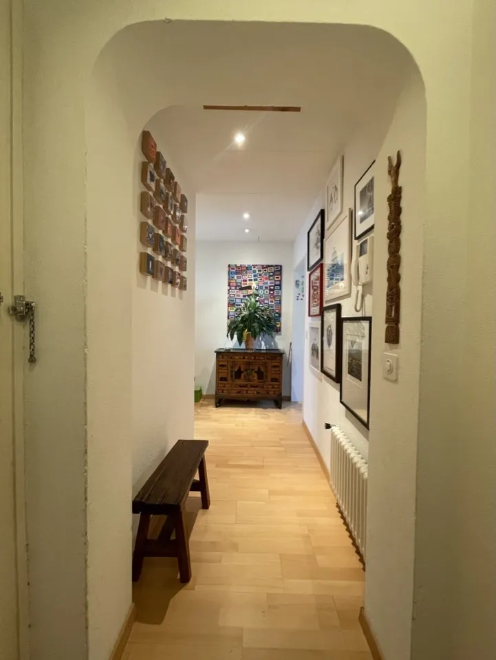 17^2m Pièce dans un appartement de 120^2m