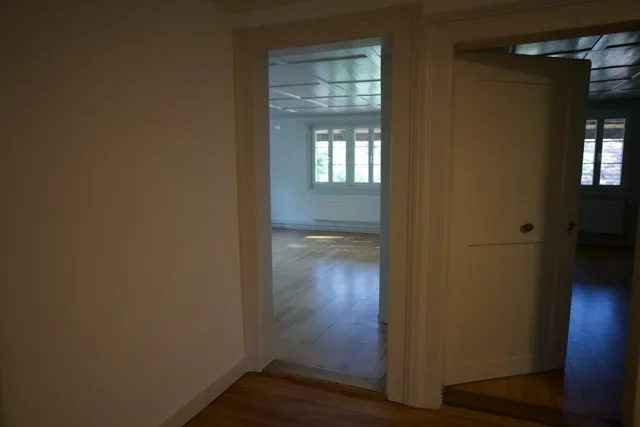 Helles WG-Zimmer im frisch renovierten Bauernhaus in Schwerzenbach "Villa Kunterbunt 2.0"
