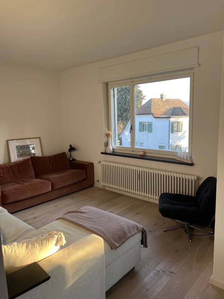 Rüschlikon: Offene 3-Zimmer Wohnung mit Garten, Terrasse und Seesicht