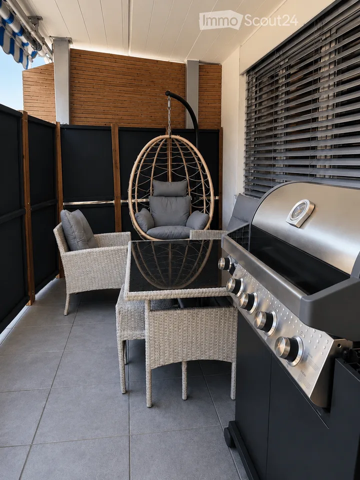 Moderne 4.5-Zimmer-Eigentumswohnung mit Südwest-Balkon und hochwertigem Innenausbau.