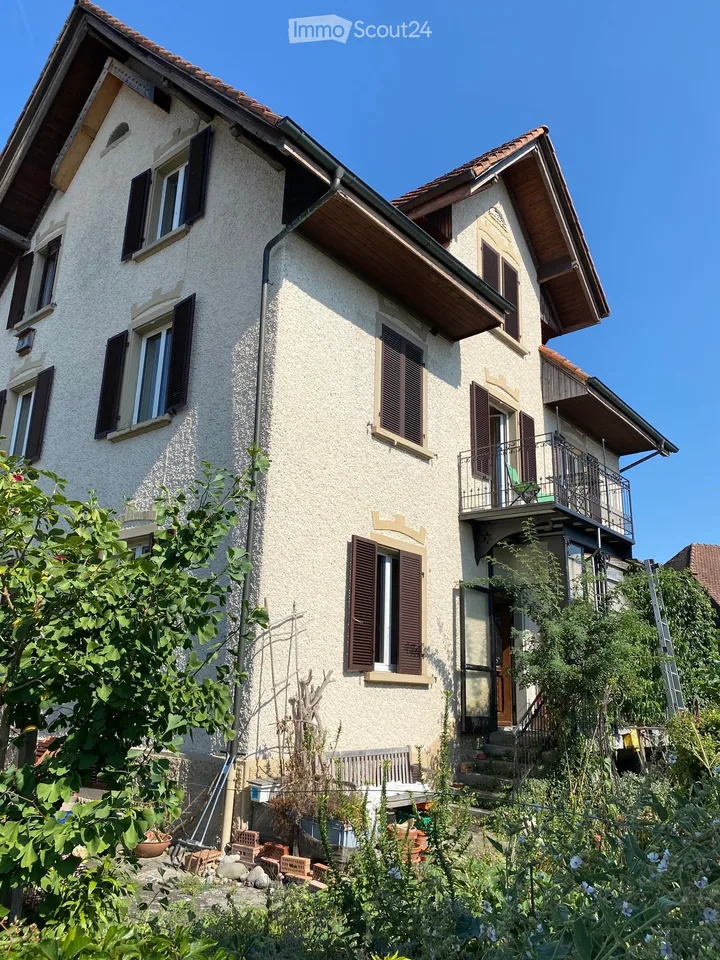 Ruhige Wohnung in Waltenschwil mit Gartensitzplatz