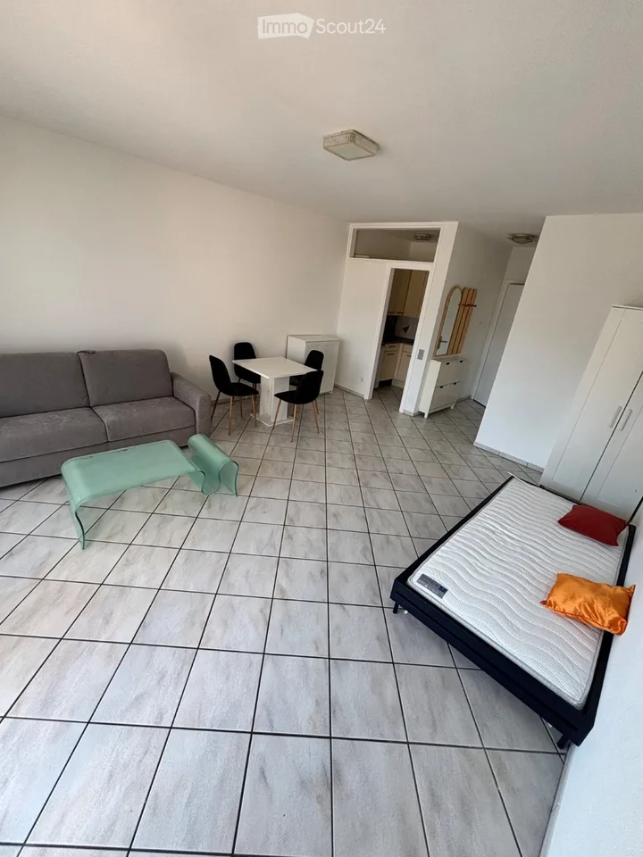 Studio 1,5 pièces Caslano/Pura meublé + Place de parking