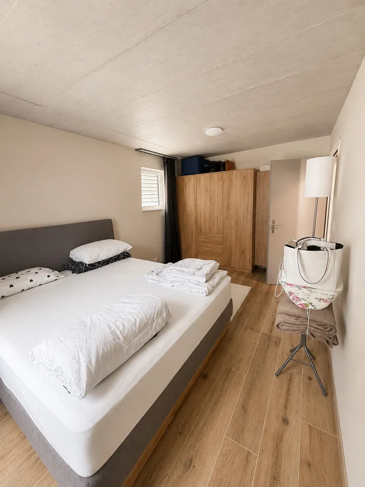 Appartement lumineux avec piscine