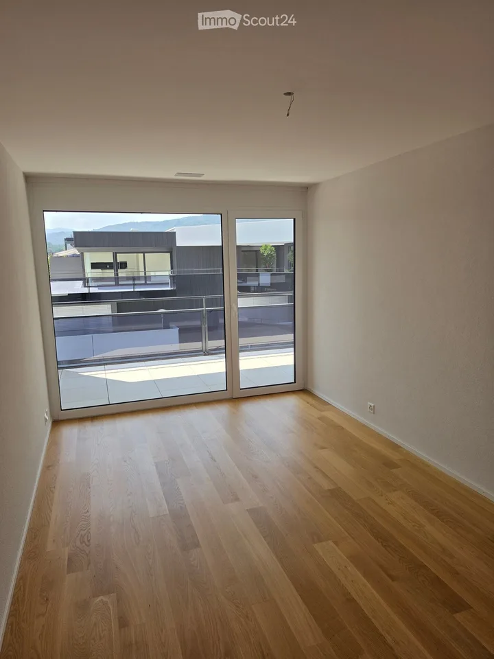 Magnificent 3.5 rooms new with balcony in Rolle