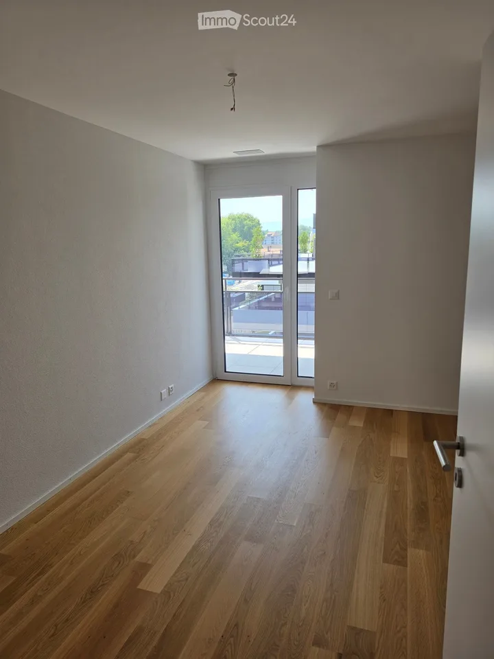 Magnificent 3.5 rooms new with balcony in Rolle
