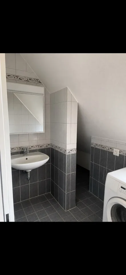 Dachwohnung mit Balkon