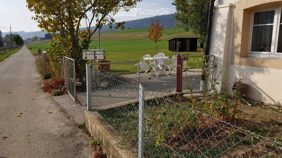 Les Verrières - Appartamento al pianterreno con 5,5 locali