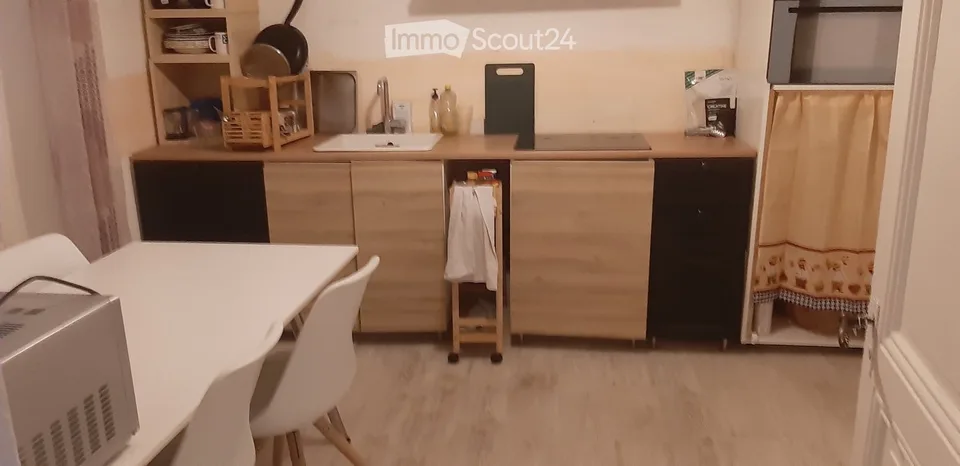Großes Zimmer in schönem möblierten Apartment