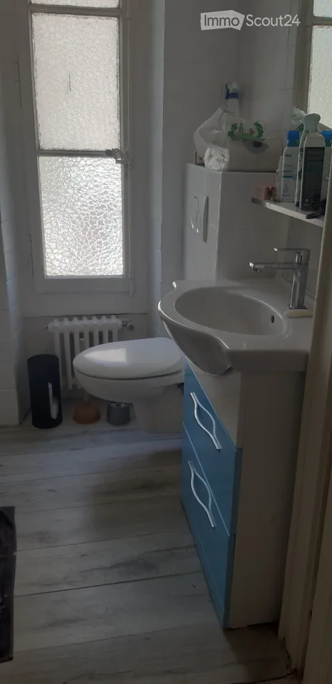 Großes Zimmer in schönem möblierten Apartment