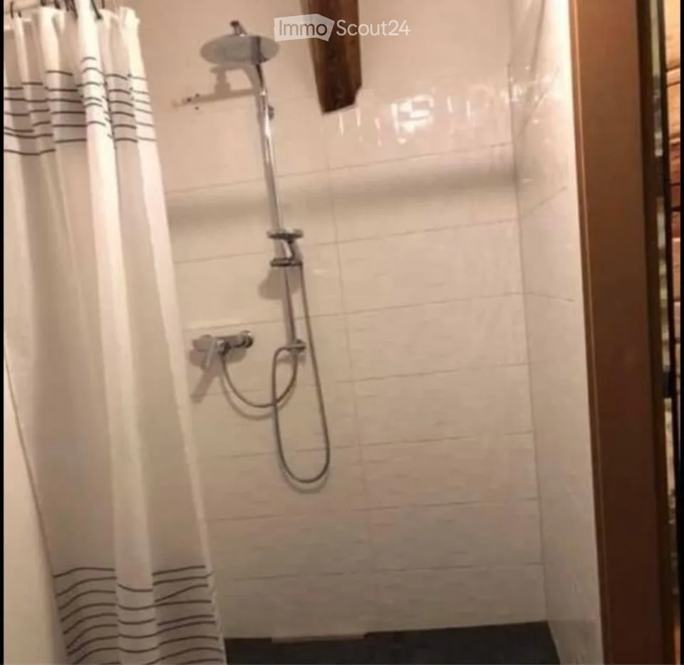 Chambre en colocation dans quartier paisible