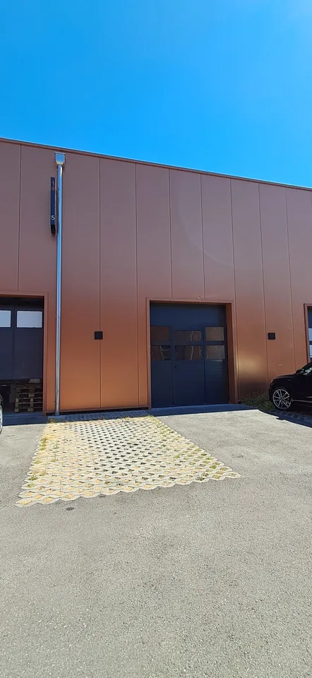 Box de 60 m2 à Crissier