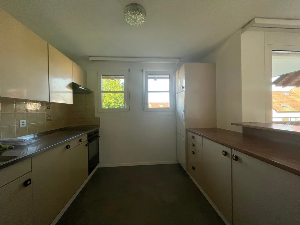 Appartement spacieux 5.5 pièces avec place assise dans le jardin à Hombrechtikon
