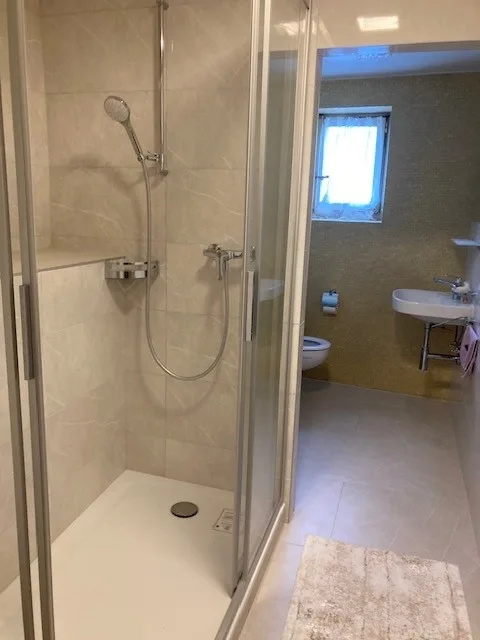 Geräumige 6.5 Zimmer renoviert, Dorfcharme in Yens, nahe Morges – Foto 12 von 20