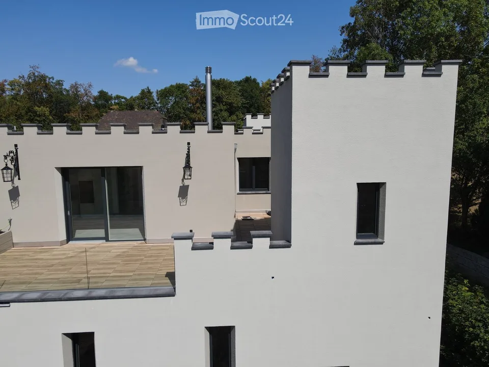 Burg Fehren sucht für seine 3,5 Zimmer Wohnung Mitbewohner die Ruhe und Natur suchen