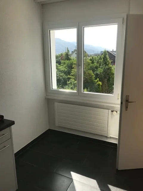 Bright 4-room apartment on the 1st floor