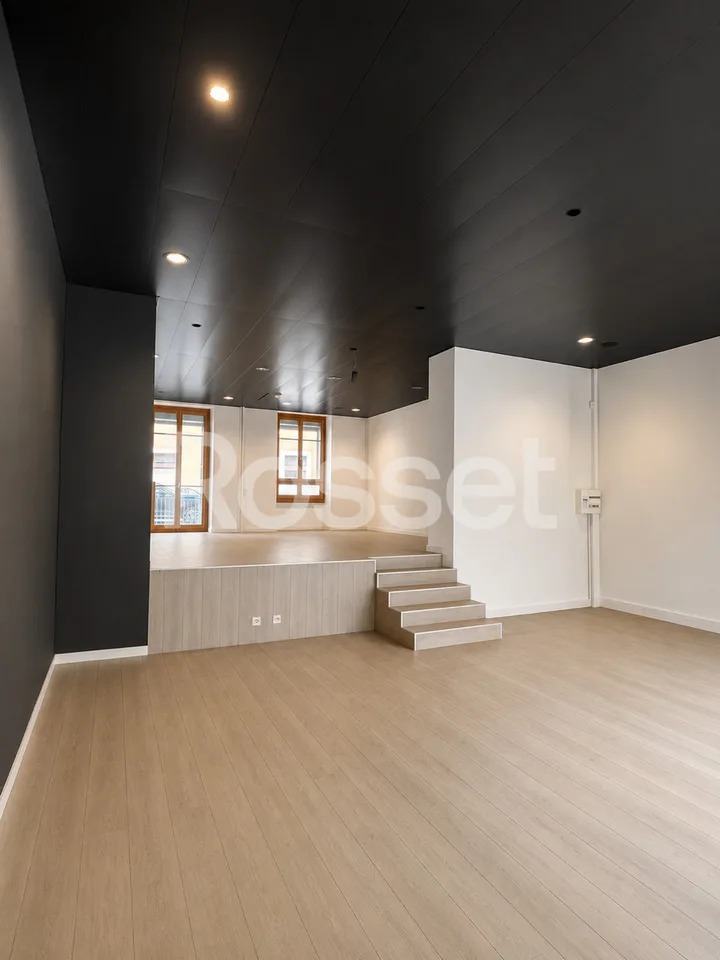 Arcade d'env. 75 m² au rez-de-chaussée