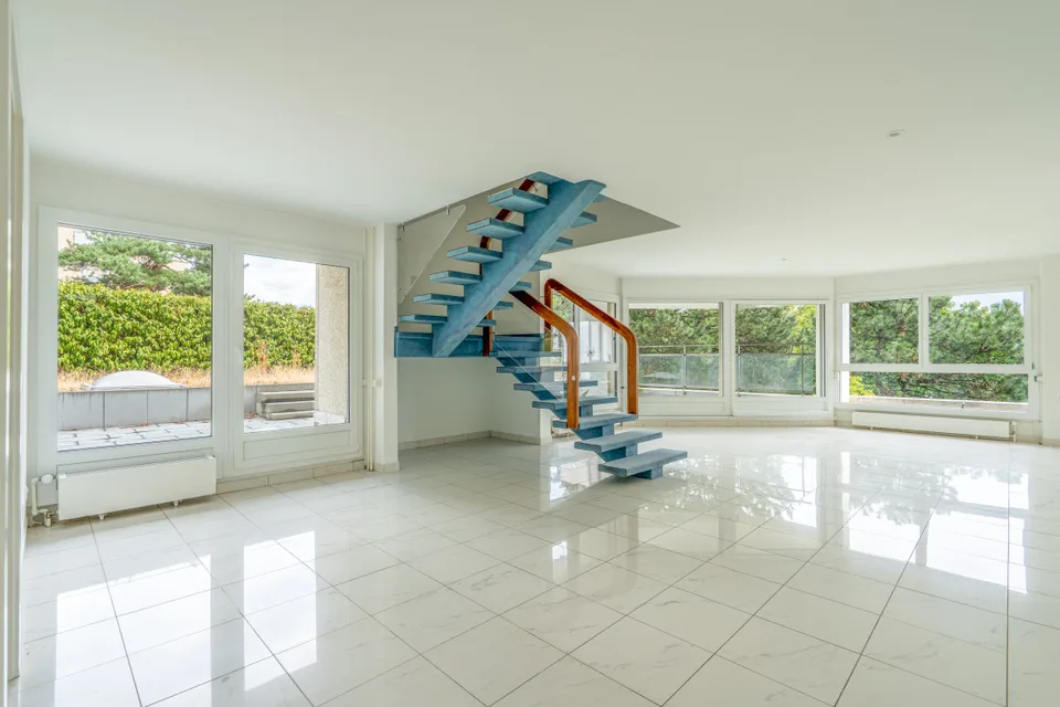 Duplex d'eccezione con terrazza e giardino nel cuore di Losanna