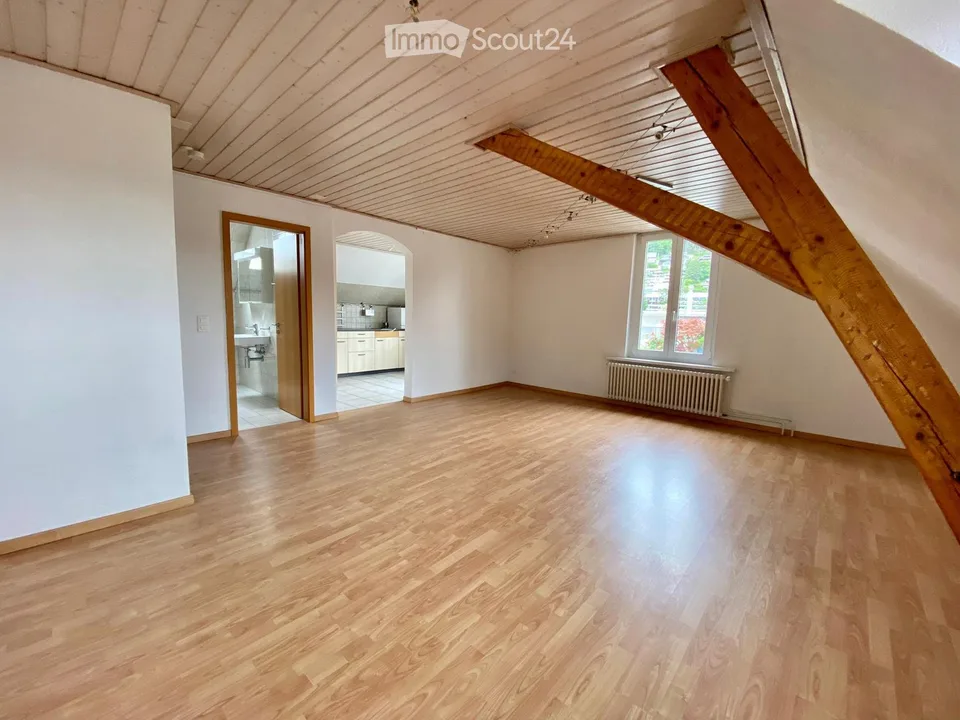 Charmante 2.5-Zimmer-Altbauwohnung in Baden
