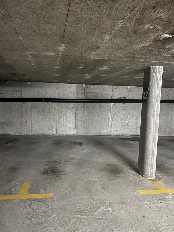 Einstellhallenplatz im Stadtzentrum von Biel zum Mieten