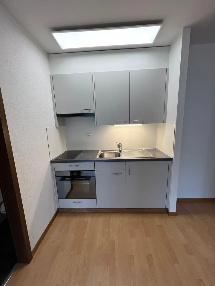 Ampio appartamento monolocale con balcone a Ostermundigen