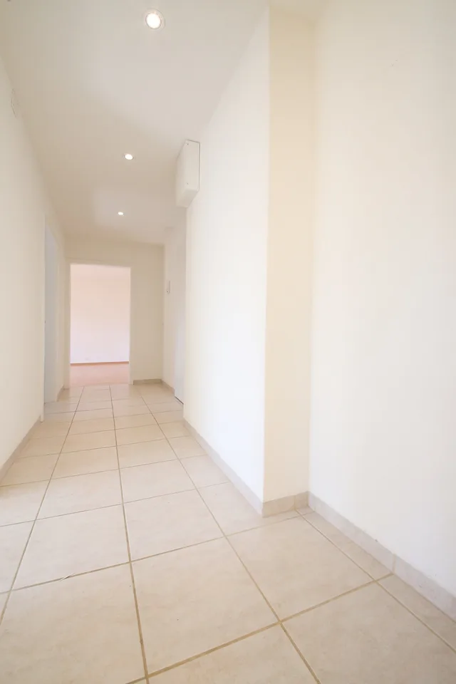 Gepflegte  und helle 2-Zimmer-Wohnung (52 m2) mit Balkon