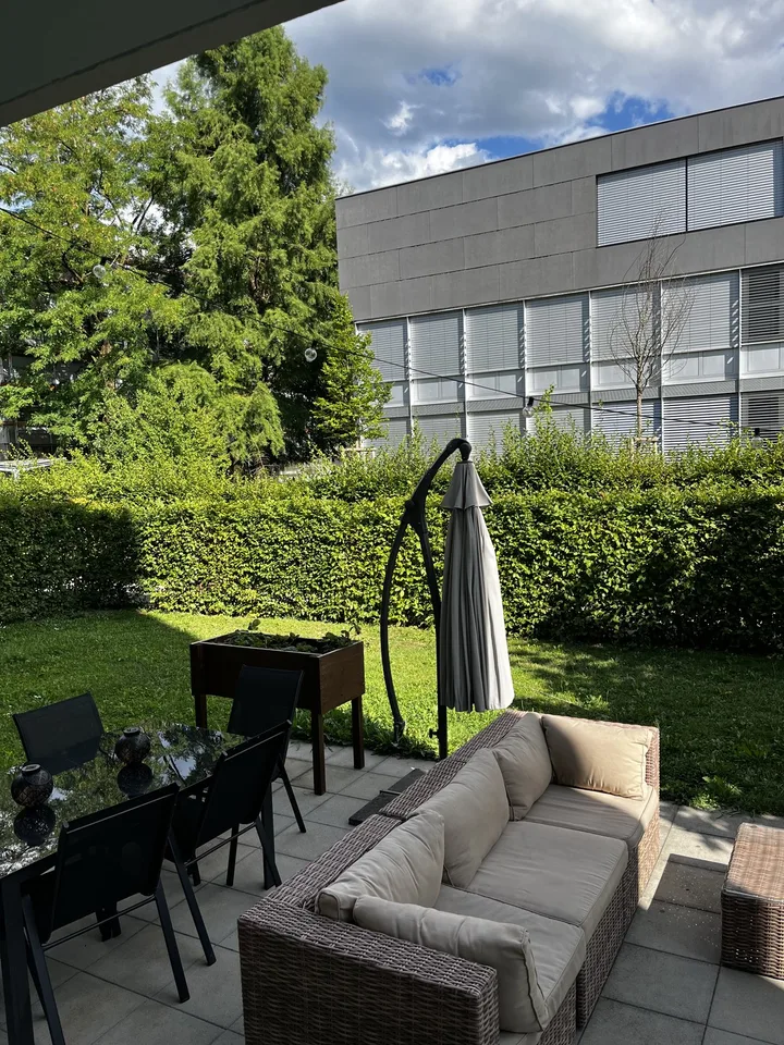 Grosses Zimmer in moderner Wohnung mit Garten  befristet (FebruarJuni, flexibel)