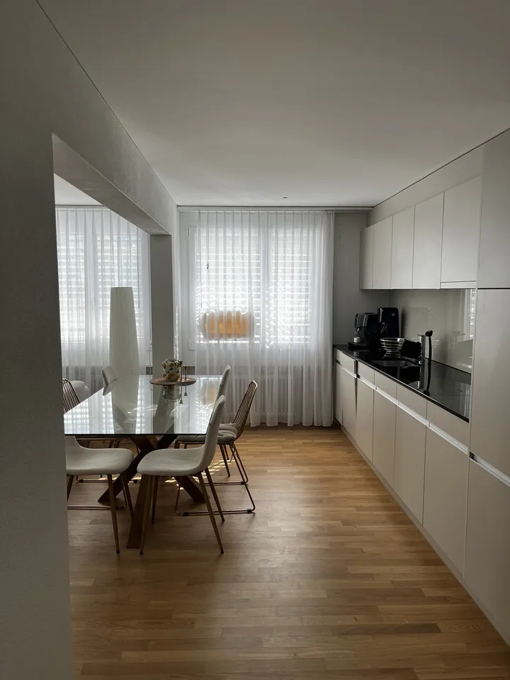 Grosses Zimmer in moderner Wohnung mit Garten  befristet (FebruarJuni, flexibel)