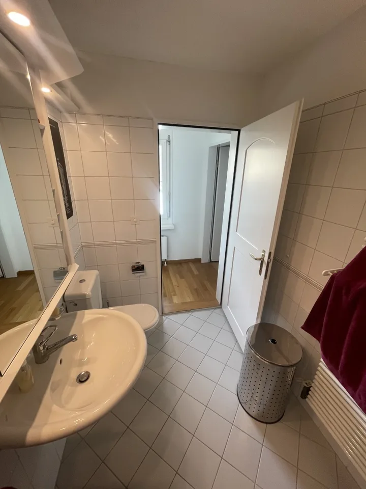 Chambre dans un appartement maisonnette spacieux à Wädenswil