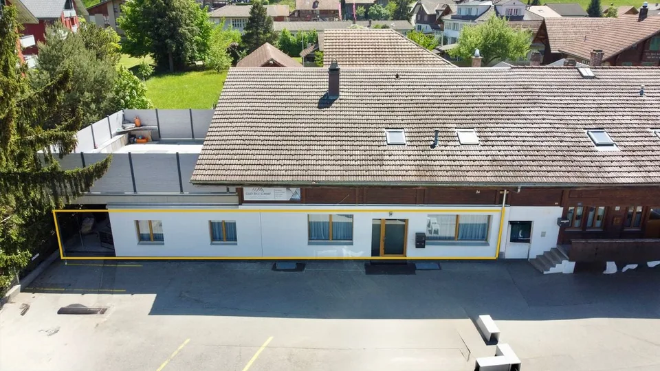 Appartement de 4,5 pièces rénové avec 135 m² d'espace de vie