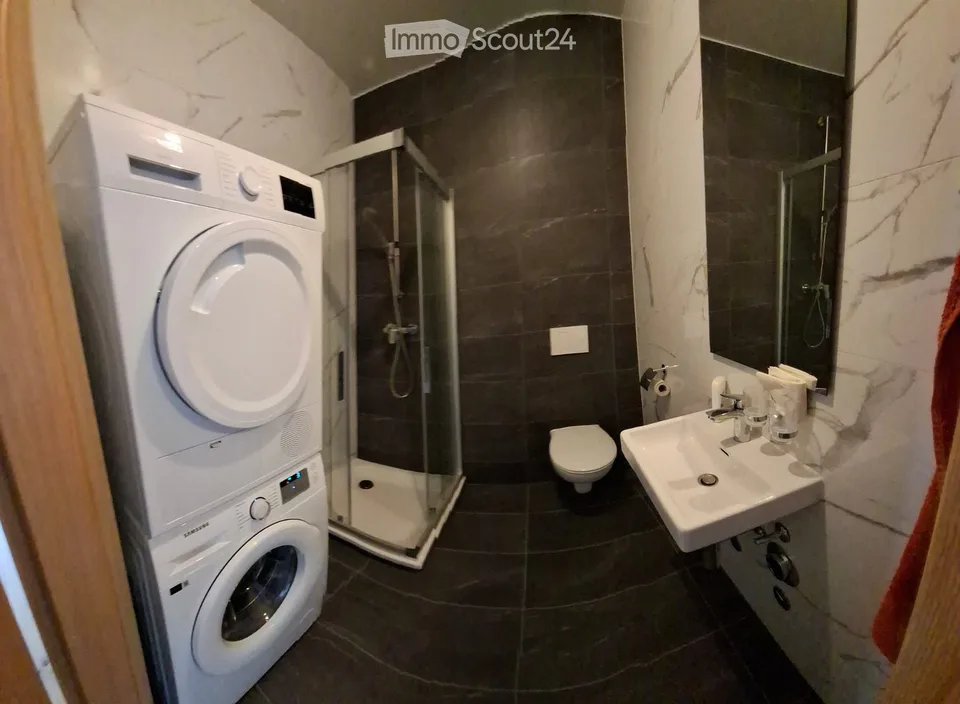 1 stanza arredata, nuovo, moderno, 110m2, 2° piano