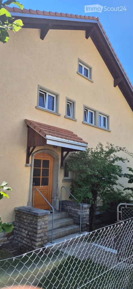 Großes Haus zum Verkauf in La Chaux-de-Fonds
