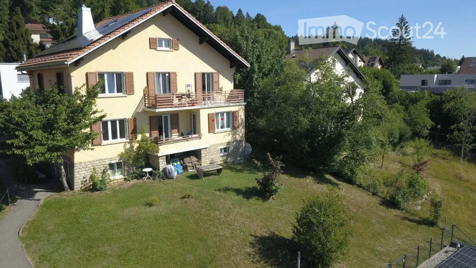 Grande maison à vendre à La Chaux-de-Fonds