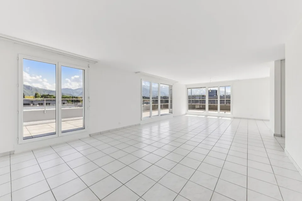 Spacieux appartement traversant de 140 m² avec terrasse exceptionnelle