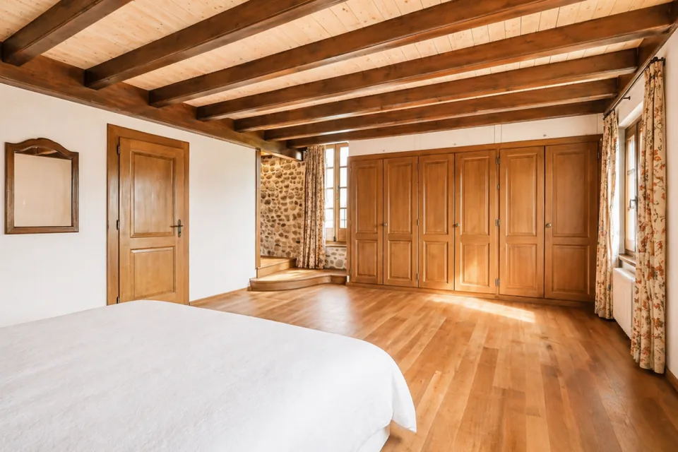 Maison villageoise de caractère aux volumes exceptionnels