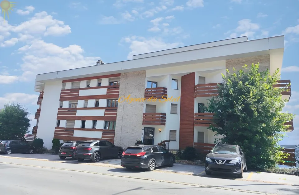 À louer (saison): Très cosy appartement de 3.5 pièces à proximité du funiculaire !