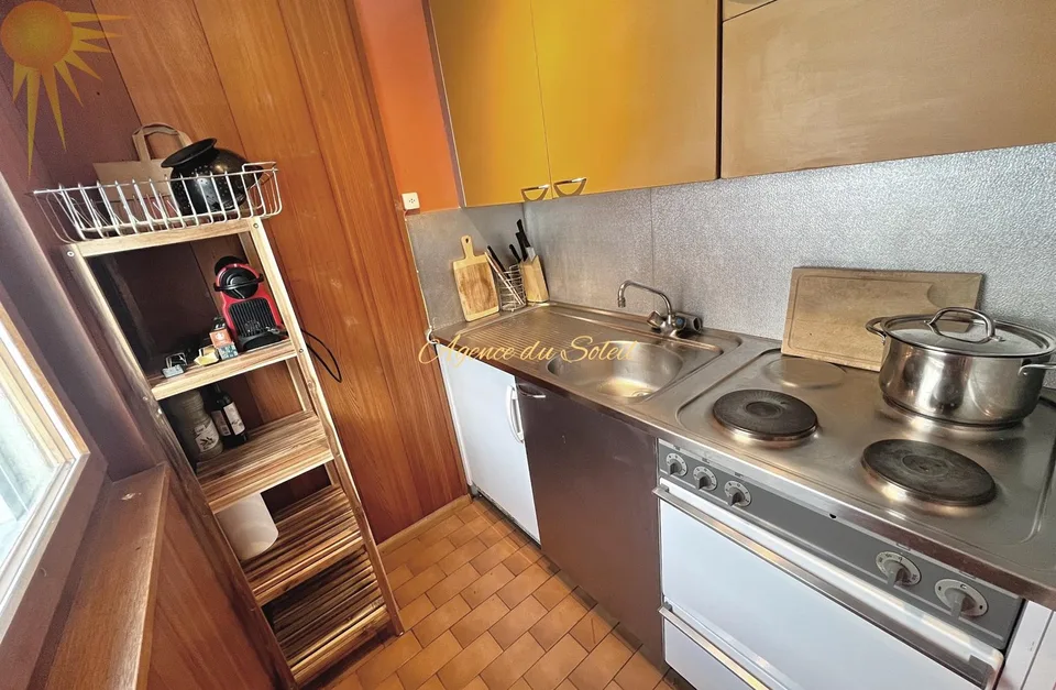 À louer (saison): Très cosy appartement de 3.5 pièces à proximité du funiculaire !