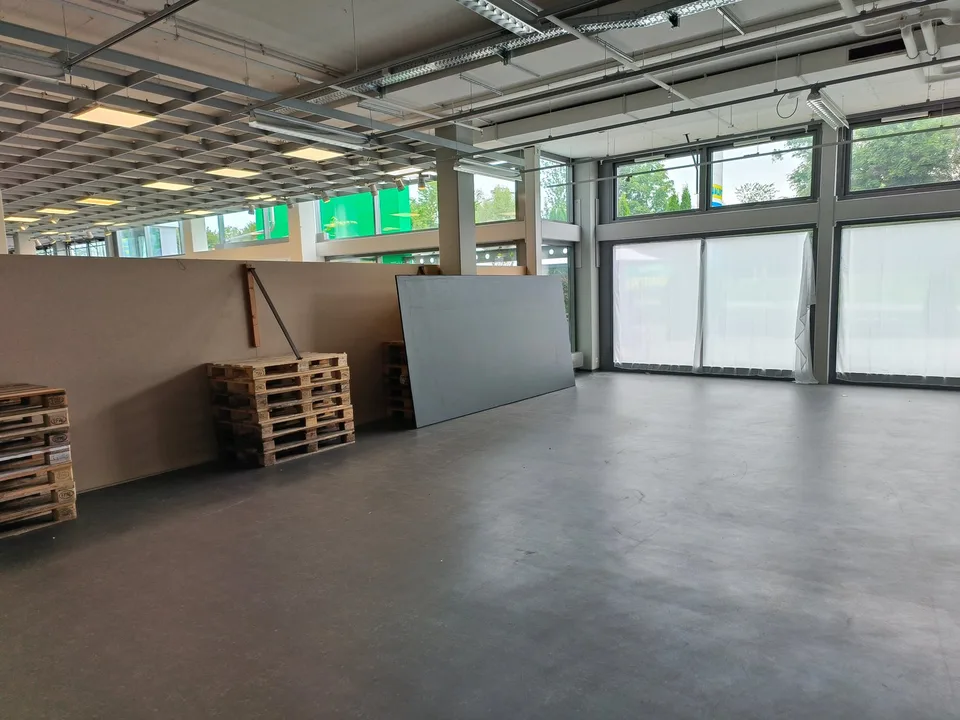 Top-Visibilität und hohe Kundenfrequenz im Hause sowie im direkten Umfeld