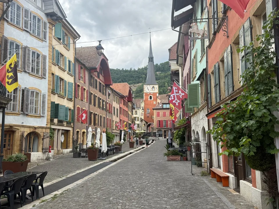 Gebäude mit Charme in der Altstadt – 4 Wohnungen, 17,5 Räume