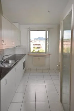 Charmant appartement 3 pièces avec balcon à Ostermundigen