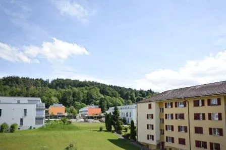 Charmant appartement 3 pièces avec balcon à Ostermundigen